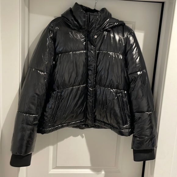 GAP Jackets & Blazers - Gap Upcycled Cropped Midweight Puffer Jacket